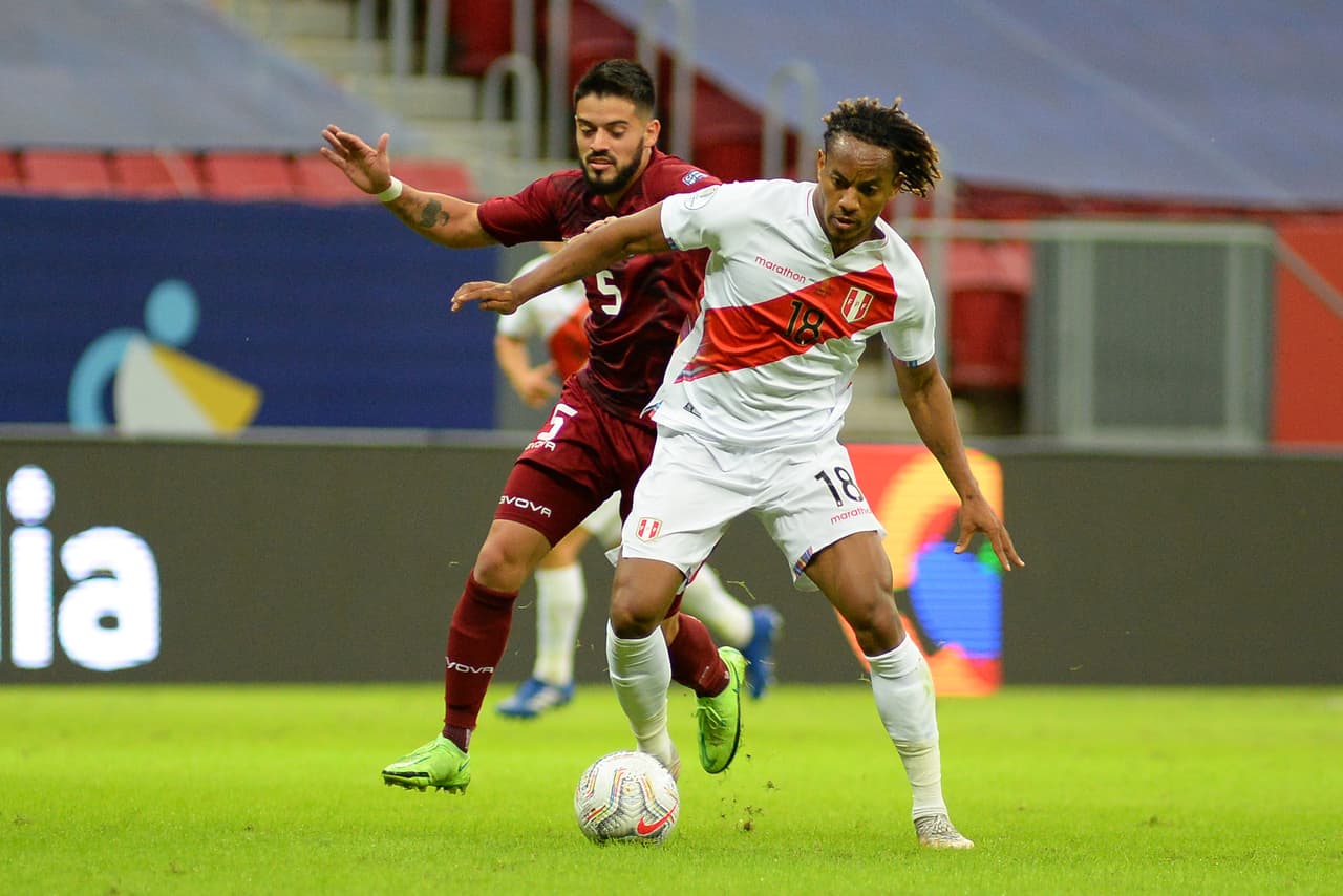 André Carrillo capitalizó el dominio de Perú en el encuentro y con un gol solitario dio el triunfo ante Venezuela.