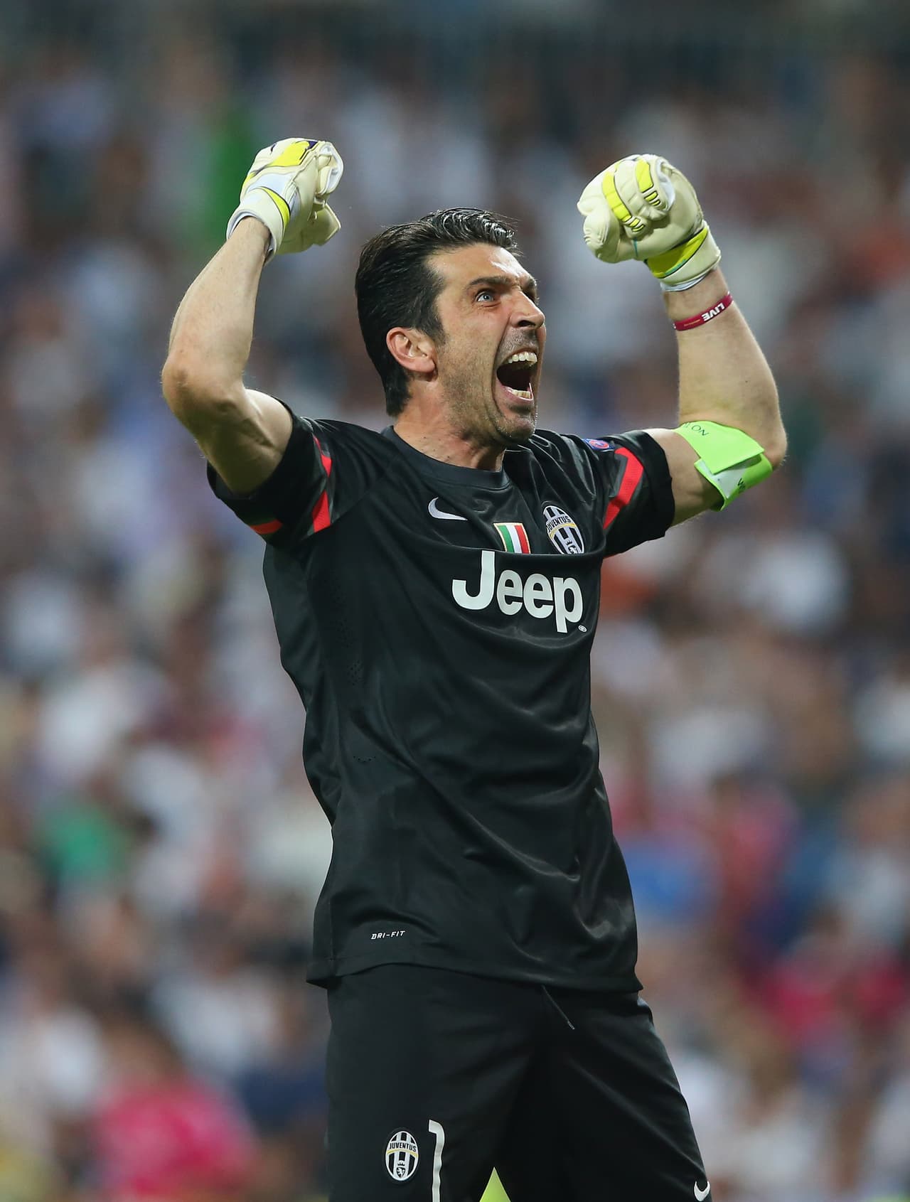 El arquero de la Vecchia Signora podría cambiar el partido con una atajada impresionante como las que ha realizado en su carrera o quizás parando un penal o tiro libre que sería muy importante. Es una de las pocas zonas donde la Juve tiene ventaja sobre el Barça.