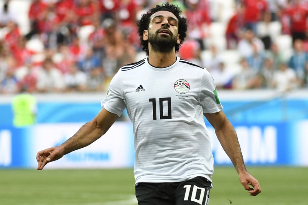 El Liverpool denunció a Mohamed Salah a la policía por usar su móvil conduciendo