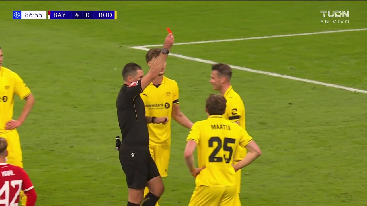 ¡Tarjeta roja! El Bodo se queda con un hombre menos en los minutos finales