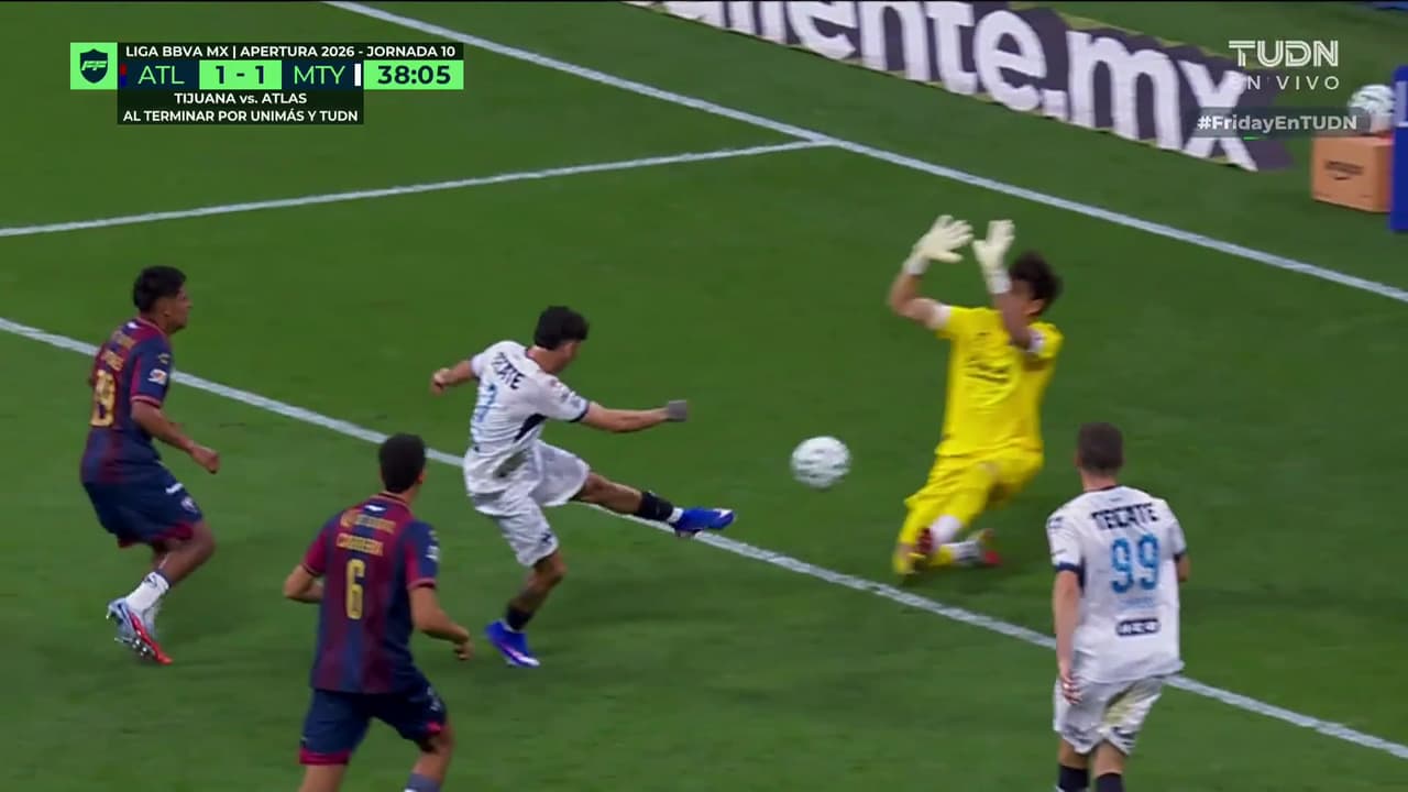 ¡Gerardo Arteaga hace una jugada mágica de futbol ballet y falla frente a la portería increíble!