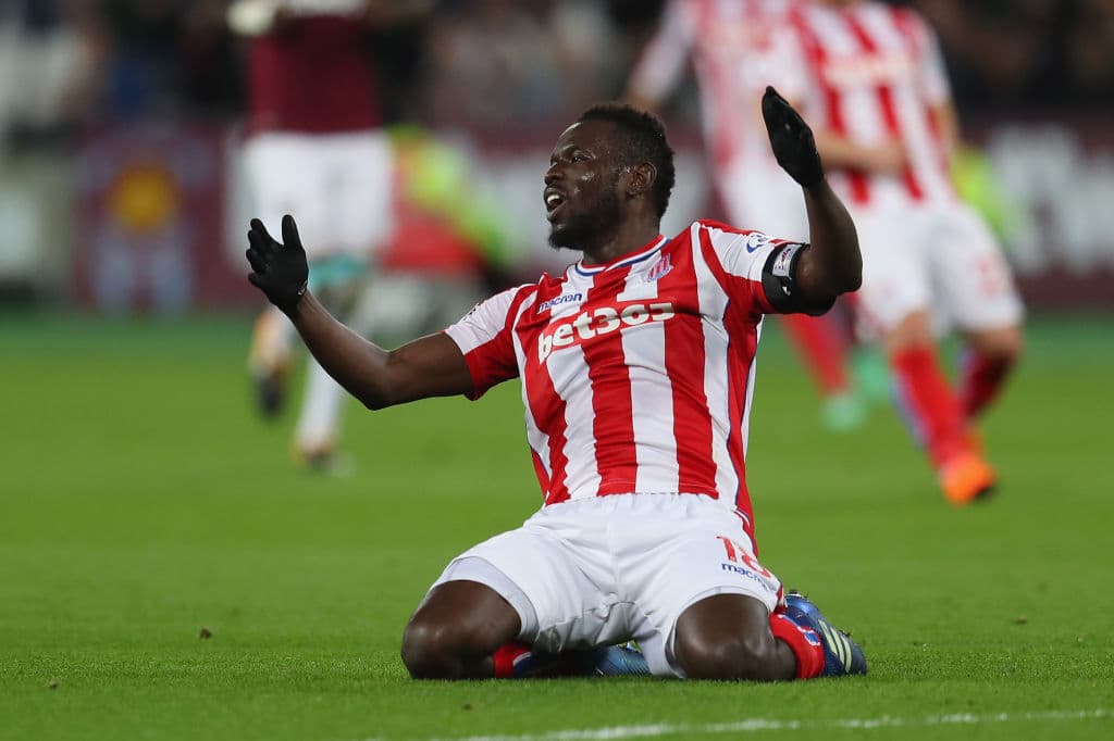 El del Stoke City, Pape Alioune Ndiaye, es uno de los jugadores con más llamados con la selección mayor senegalesa (47), tiene 30 años de edad. El otro volante senegalés será Cheikh Tidiane Ndoye.
