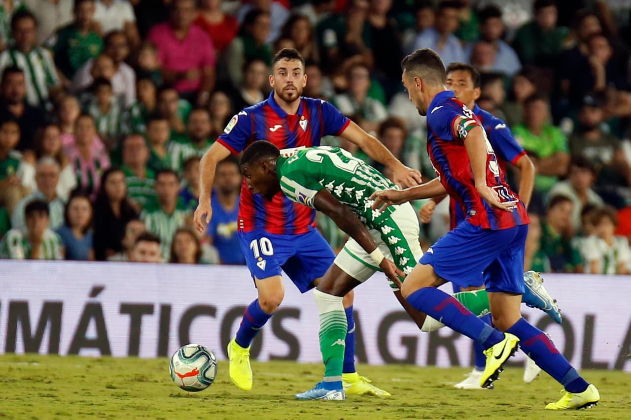 Loren Morón (66’) empató el encuentro tras revisar la jugada por dudoso fuera de juego.