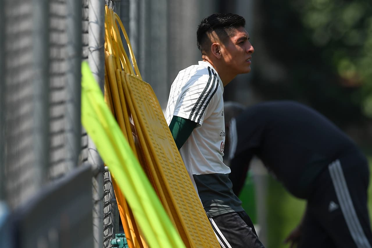 La Selección Mexicana de fútbol continuó con su preparación de cara a su primer duelo de la Copa Oro de la Concacaf que se realizará el próximo 15 de junio en el Rose Bowl de Pasadena, California, ante la Selección de Cuba en el debut de Gerardo 'tTata' Martino en una competencia internacional oficial al mando del Tricolor. Así se prepararon hoy los seleccionados.