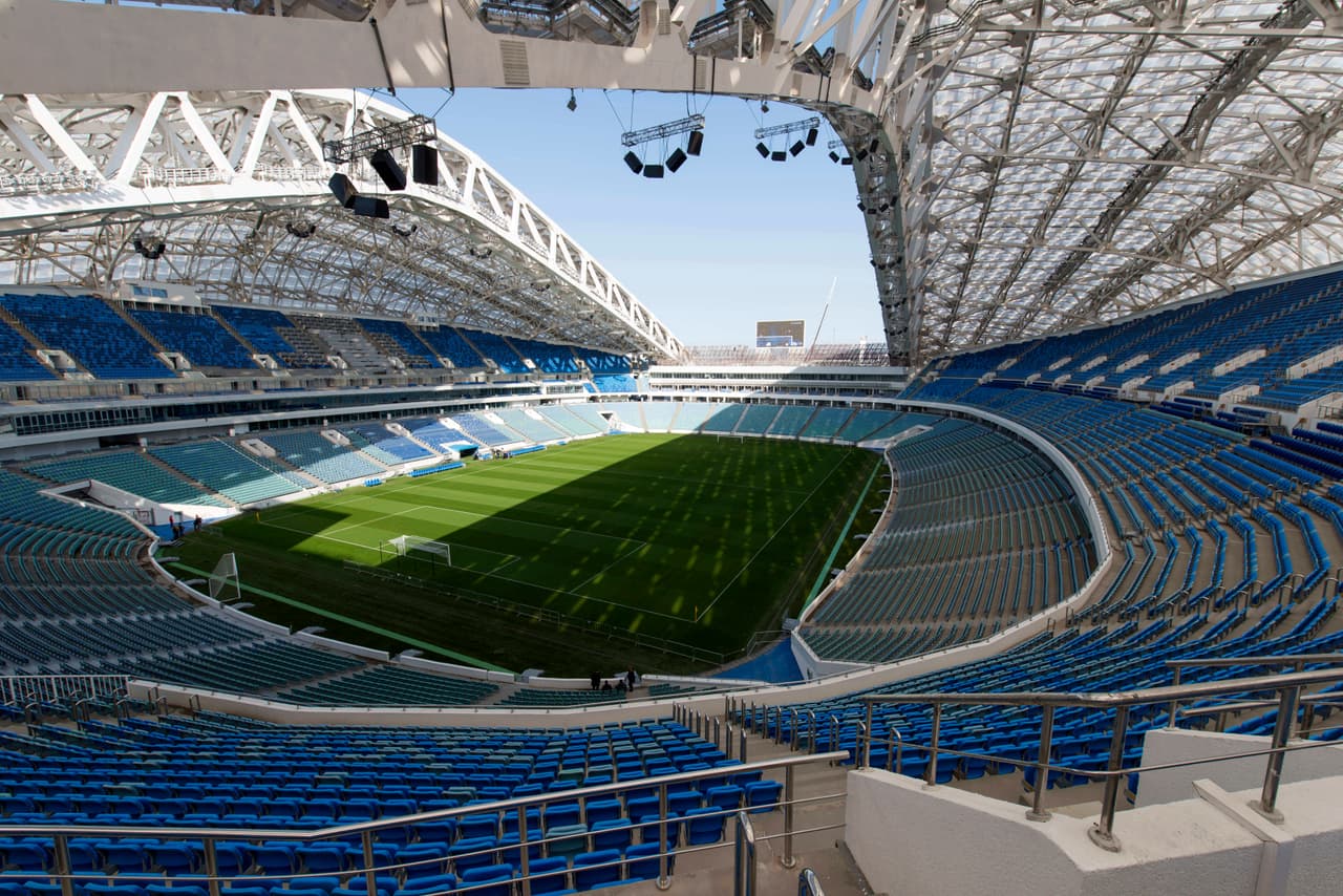 Como características, por el arco norte se divisa parte del Cáucaso oeste y por el arco sur la vista se llena con el mar Negro. Un privilegio para sus asistentes.