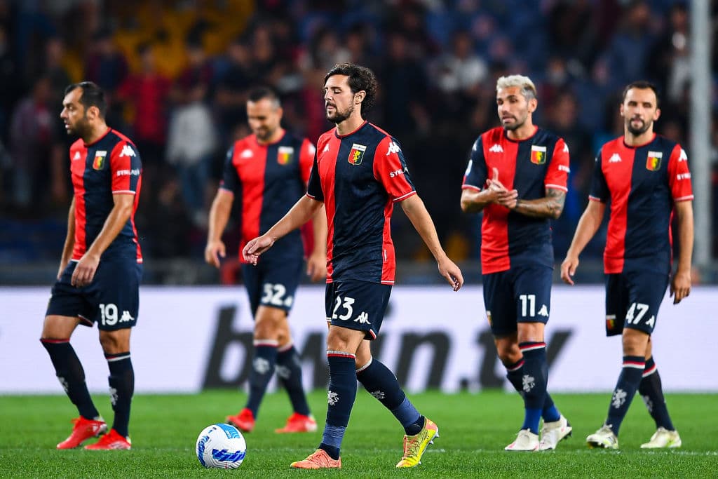 Inter de Milan y Atalanta empatan 2-2, Genoa y Hellas Verona empatan 3-3 y el Milan es el único que logra sumar tres putnos tras vencer 1-2 al Spezia.