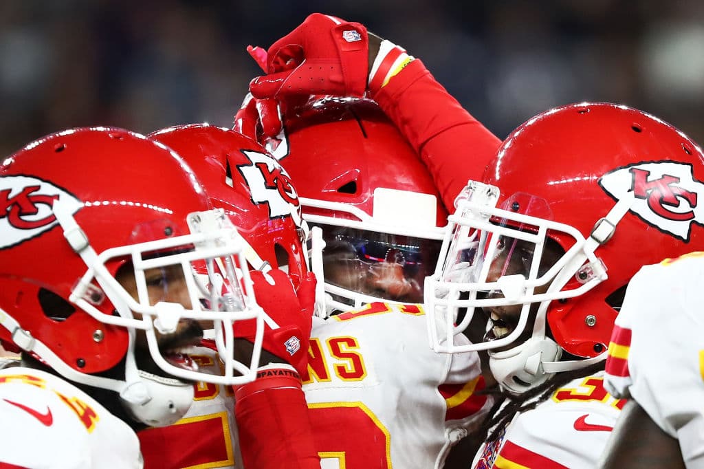 Los Chiefs se adelantaron con gol de campo de 42 yardas para poner 3-0 la pizarra. Conectaría tres más de 43, 24 y 30 yardas para la causa de Kansas City.