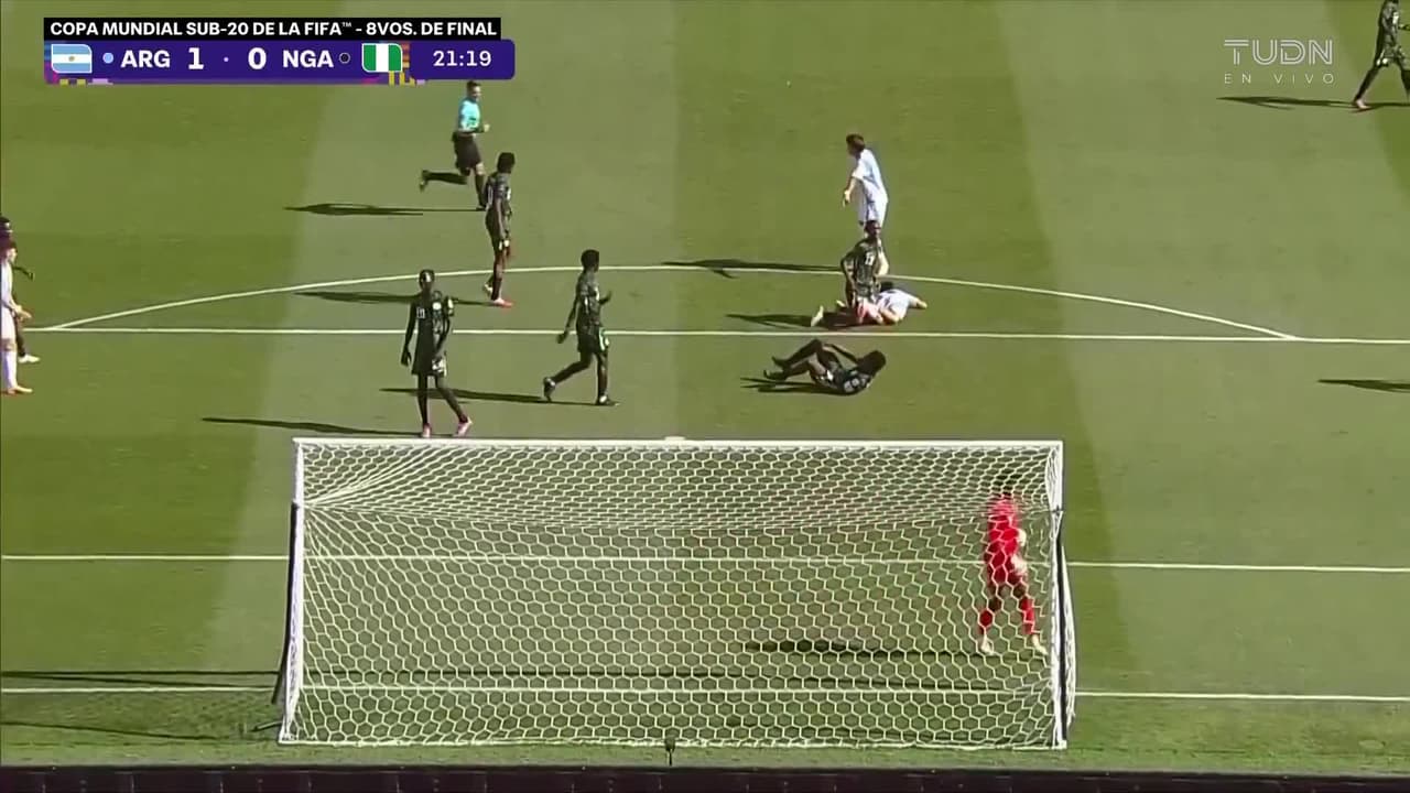 ¡Gol de Argentina! De tiro libre directo, Carrizo cuelga el 2-0