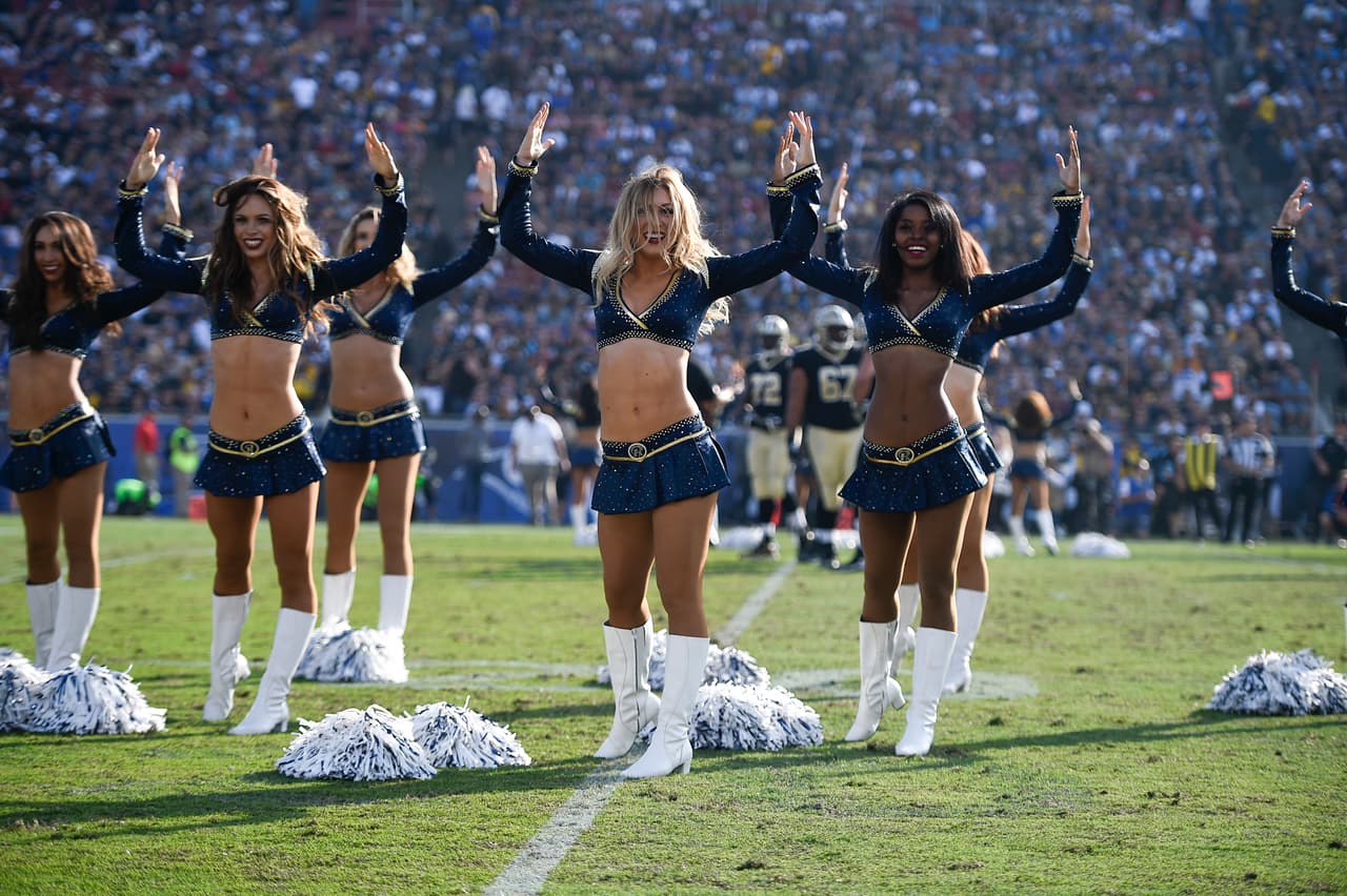 La Semana 12 de la NFL tuvo en la belleza y energía de las porristas en los estadios ese ingrediente perfecto para darle un color especial al fútbol americano estadounidense.