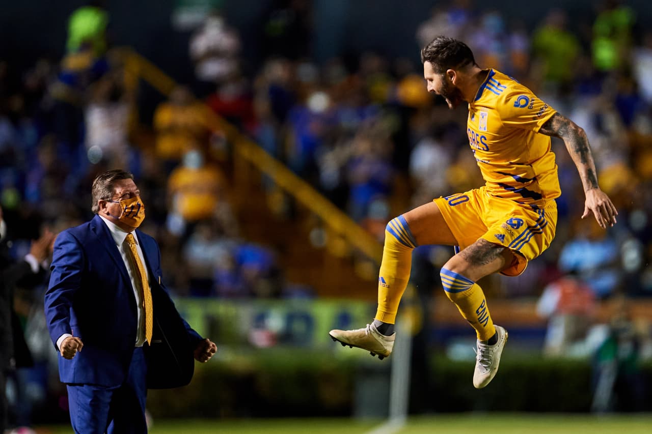 Con doblete de André-Pierre Gignac, Tigres venció a Chivas en el ‘Volcán’ y se metió de lleno en los puestos por calificar directo a Cuartos de Final, mientras que el Rebaño Sagrado está al borde del rotundo fracaso.