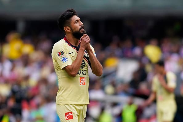 LO PEOR: América desperdició el tropiezo de Cruz Azul y en la última jugada del encuentro Mateus Uribe falló el penal que significaba la victoria para los azulcremas.