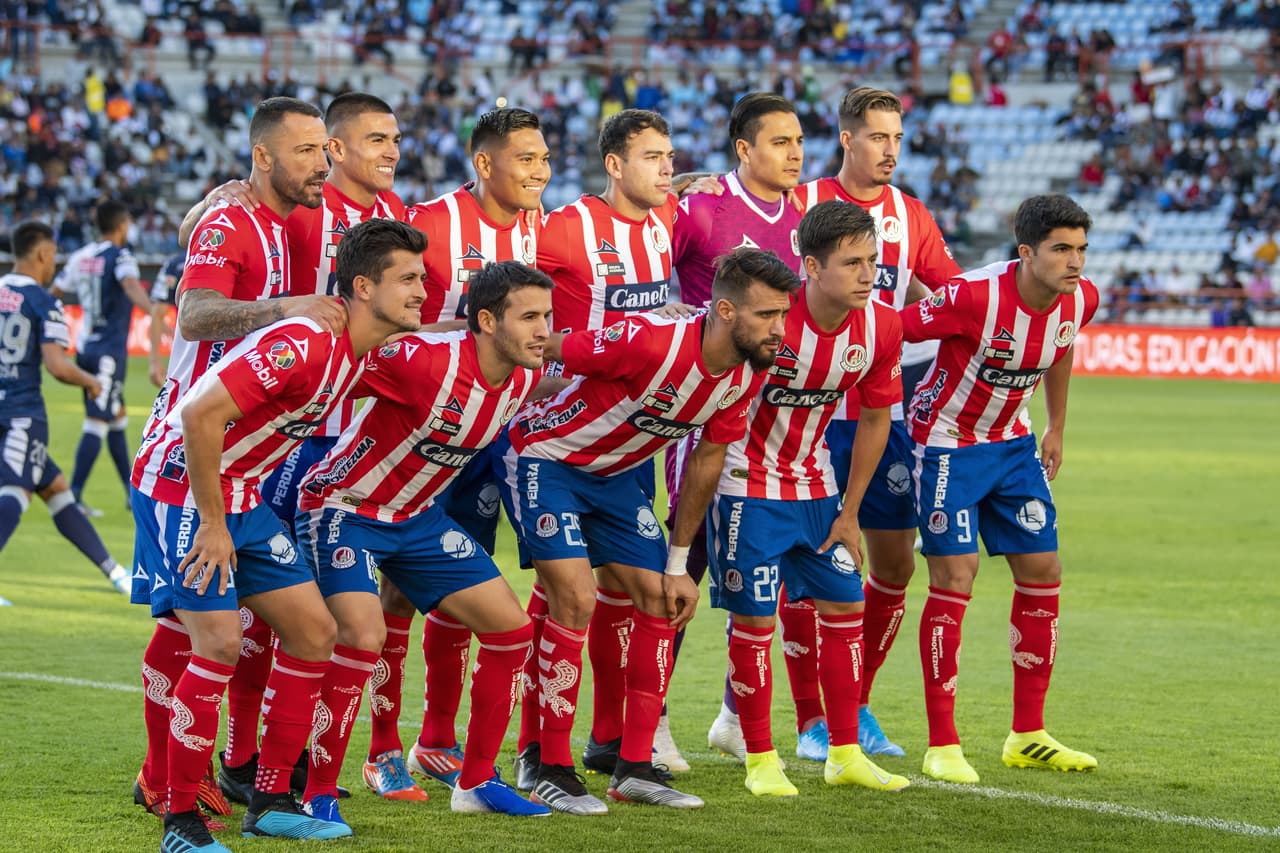 Ingresa el once titular de Alfonso Sosa.