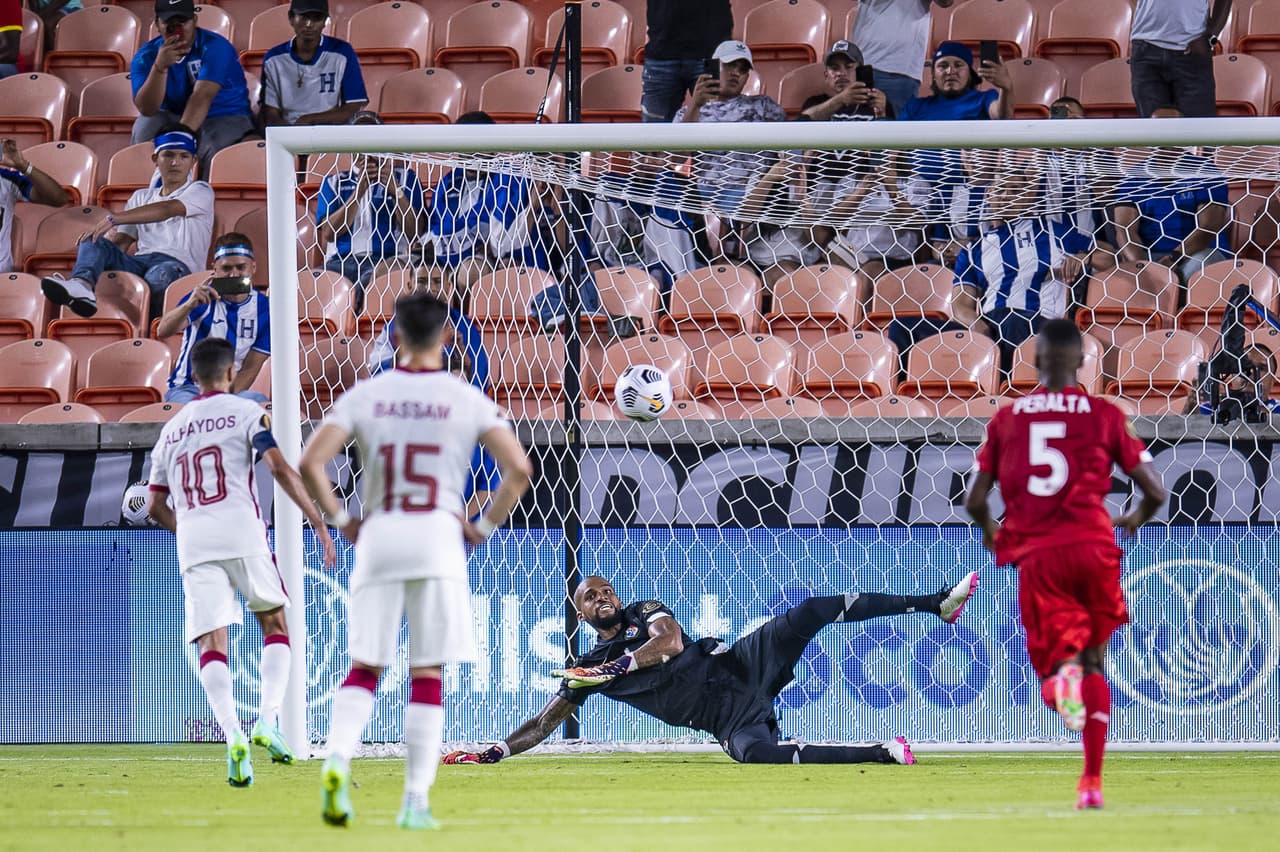 Panamá cometió un penal al 63' y Hassan Al-Haidos lo cobró majestuosamente a lo Panenka.