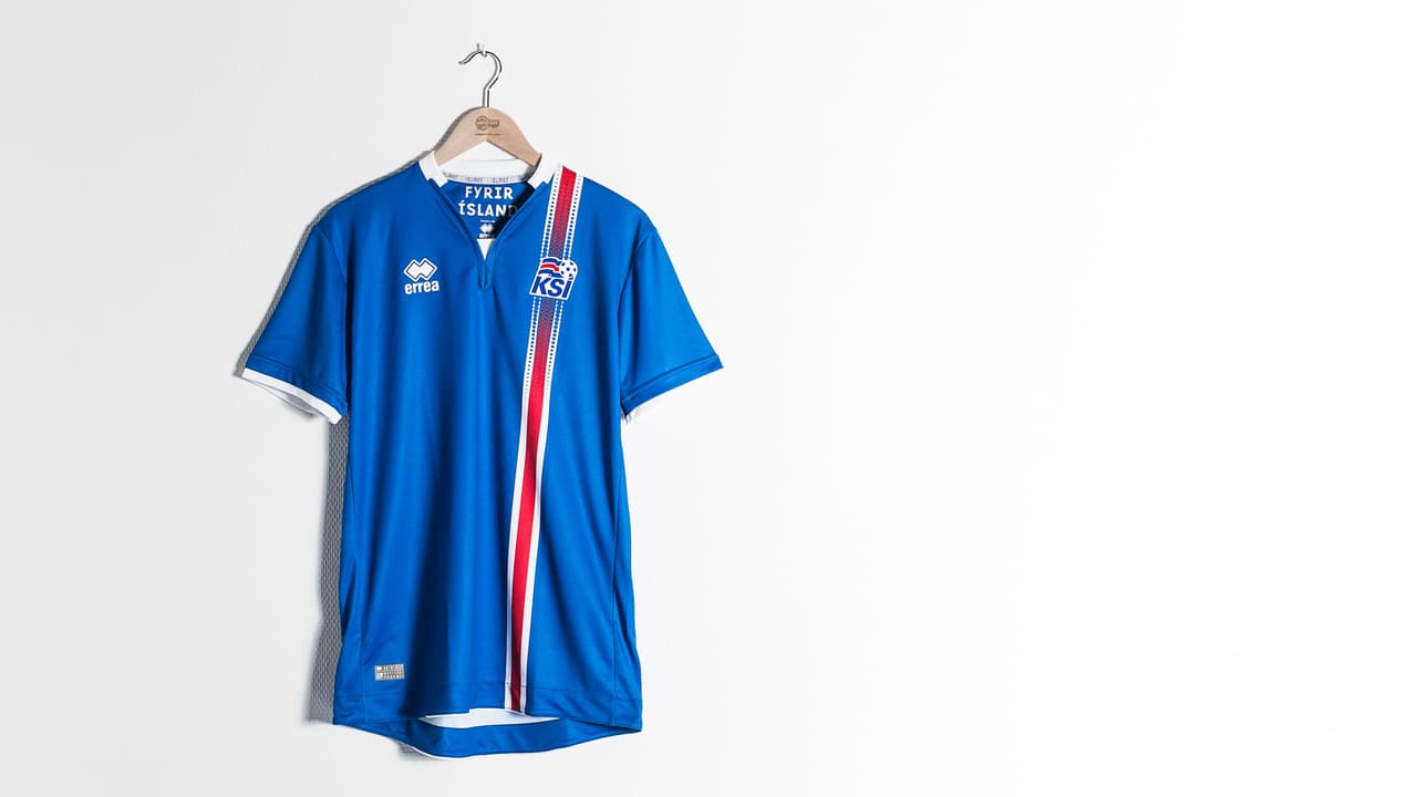 Selección de Islandia - Primer uniforme (Errea)