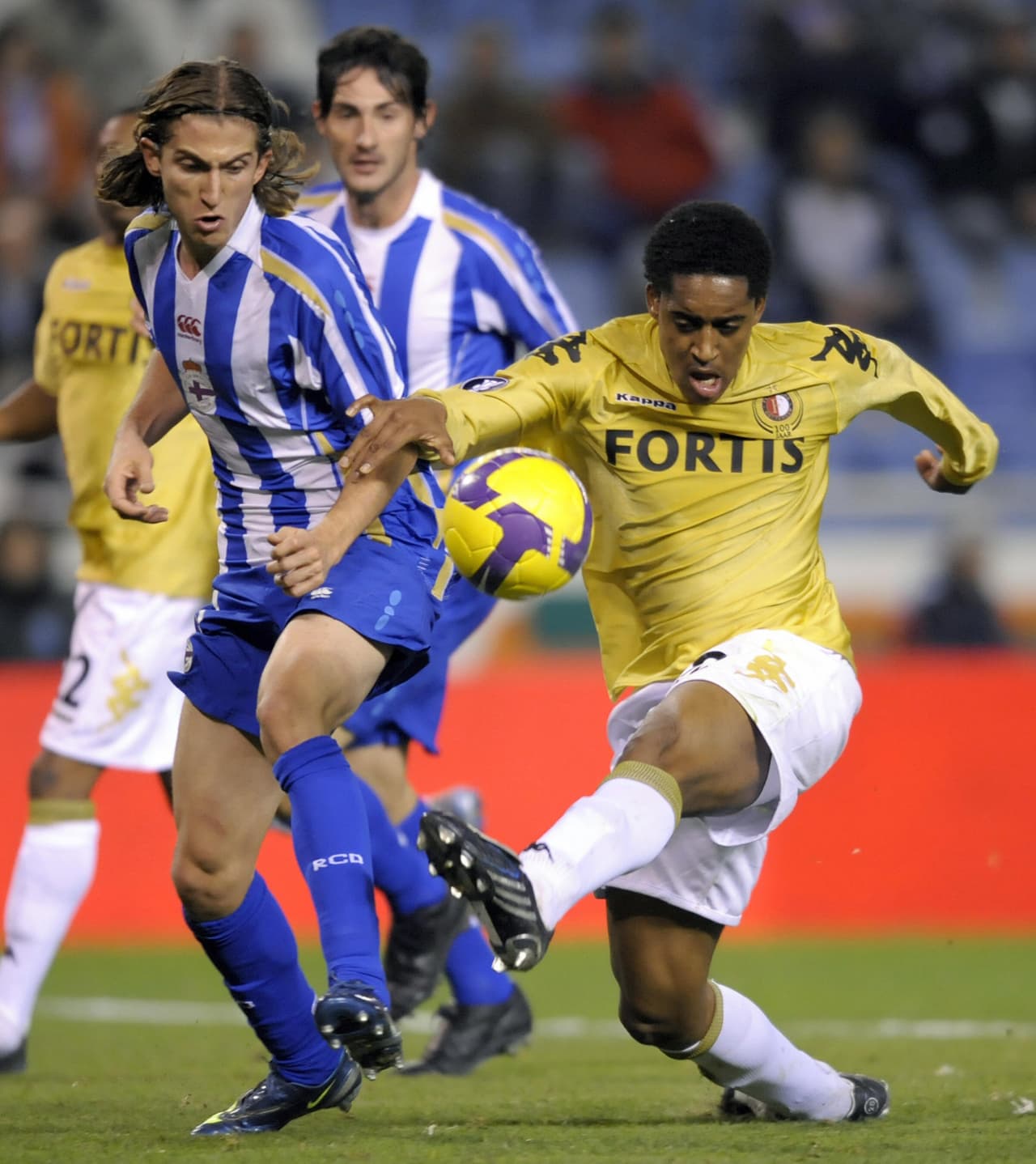 El equipo gallego confió en la Liga MX y también fichó al zaguero 
<b>Diego Colotto,</b> quien venía del Atlas.