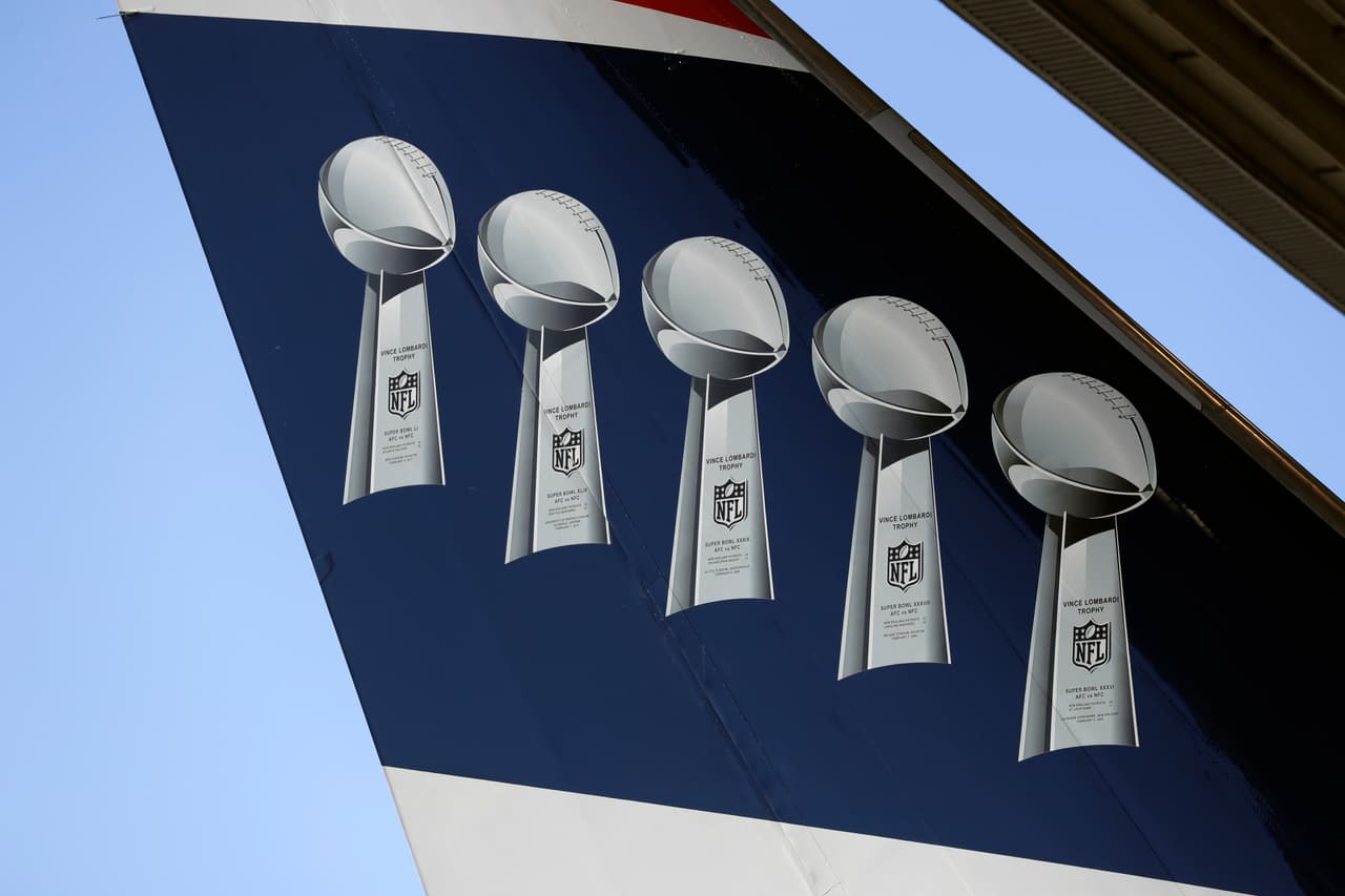 Fiel a su costumbre, presumieron sus cinco trofeos Vince Lombardi.