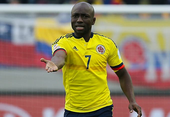 Armero sigue en polémica por violencia contra su esposa en 2016.