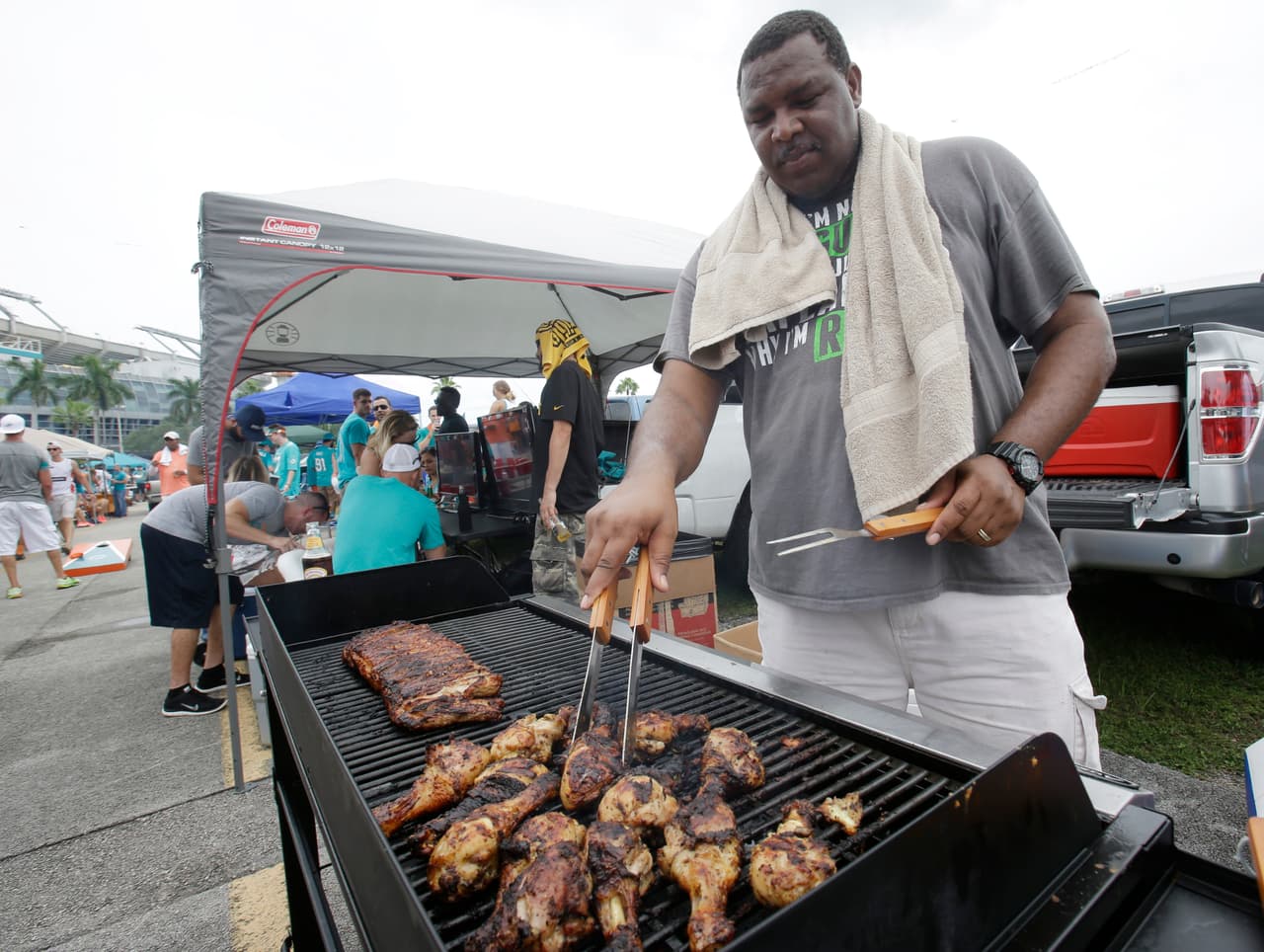 Los Buffalo Bills destrozaron a los Miami Dolphins y los derrotaron 41-14 en la semana 3 de la NFL, he aquí las mejores imágenes del partido.