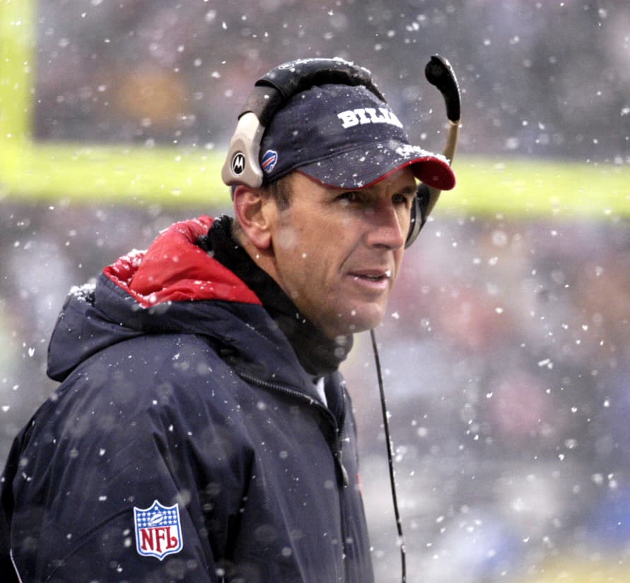 10.- Mike Mularkey (Bills 2004-05).- Tras cuatro temporadas no ganadoras al hilo para los Bills, Mularkey regresó la esperanza a Buffalo con marca de 9-7 en 2004 pero tras caer a 5-11 en 2005 fue despedido con una marca global de 14-18 (AP-NFL).