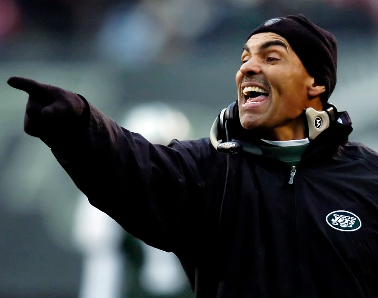 16.- Herman Edwards (Jets 2001-05).- Los neoyorquinos tuvieron un lustro completo con Edwards como head coach, además de su famosa frase: "You play to win the game" llevó al equipo tres veces a los playoffs pero su último temporada de 4-12 llevó a su despido, su marca global con los Jets fue de 39-41 (AP-NFL).
