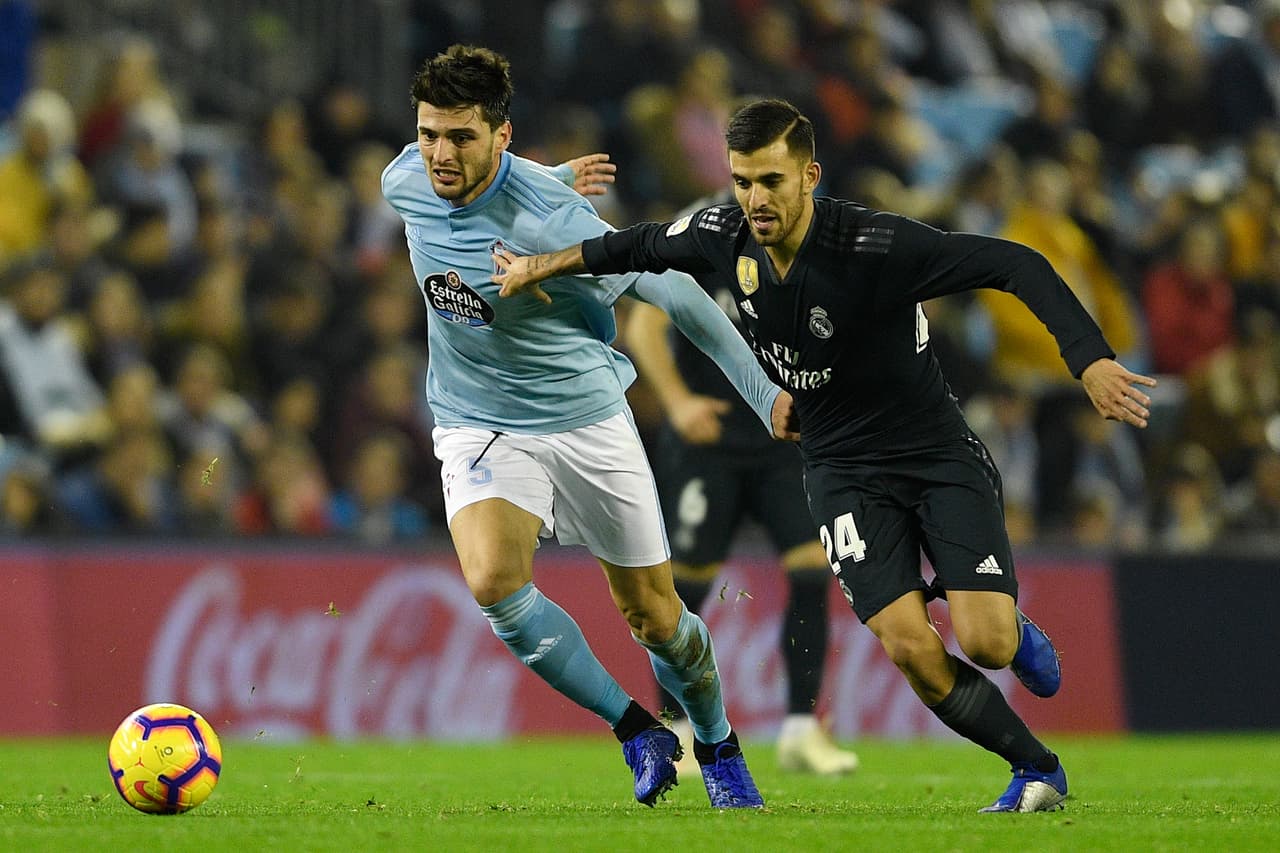 Tottenham Hotspur y West Ham suenan por estos días para quedarse con el mediocampista turco Okay Yokuslu.