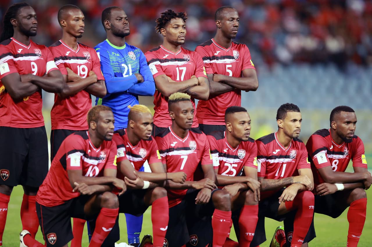 Trinidad y Tobago formó con Jan Williams, Carlos Edwards, Mekeil Williams, Curtis González, Joevin Jones, Daneil Cyrus, Khaleem Hyland, Kevin Molino (salió al minuto 80 por Andre Boucaud), Kevan George; Cordell Cato (salió al minuto 64 por Levi García) y Kenwyne Jones (salió al minuto 83 por Jamille Boatswain).
