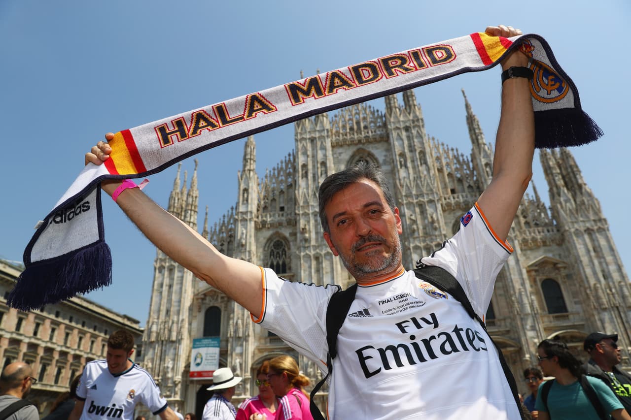 Aficionados de merengues y colchoneros se adueñaron de las calles de Milán.