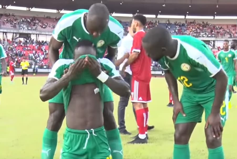 Sadio llorando tras el juego eliminatorio.