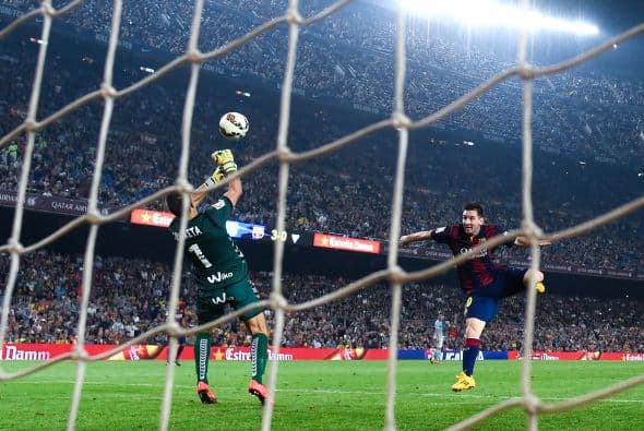 Messi necesitaba dos goles para alcanzar a Zarra como máximo anotador en la historia de la Liga pero la suerte se le negaba.