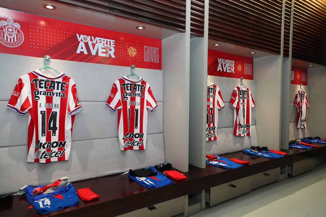 Córdova se recuperó, estas son las alineaciones del Clásico Nacional