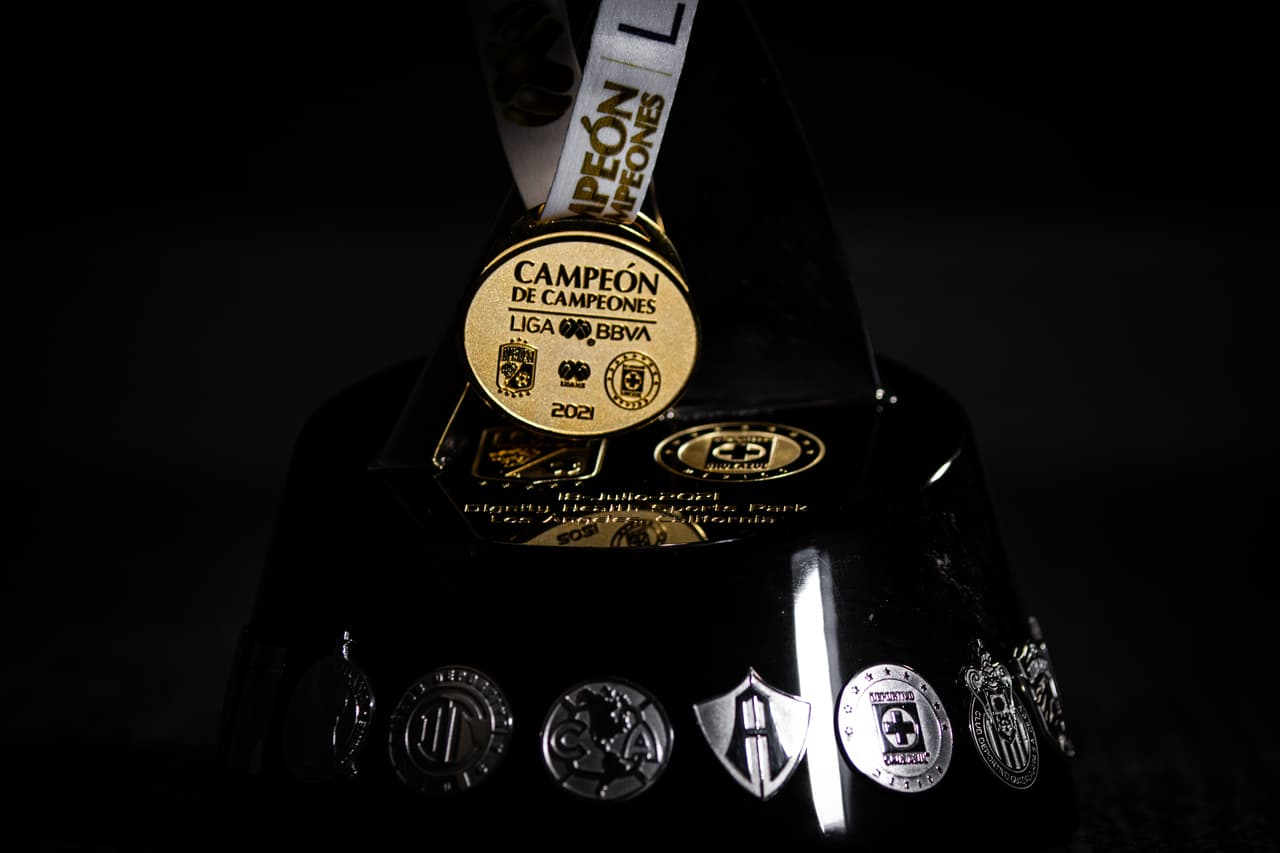 Cruz Azul y León se verán las caras este domingo para determinar quién ha sido el mejor equipo en el útimo año dentro del futbol mexicano.