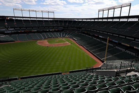 Desde 1987, e partido con menor asistencia fue 746 fanáticos, cuando los Medias Blancas recibieron a Toronto el 9 de abril de 1997 en Comiskey Park, según STATS.