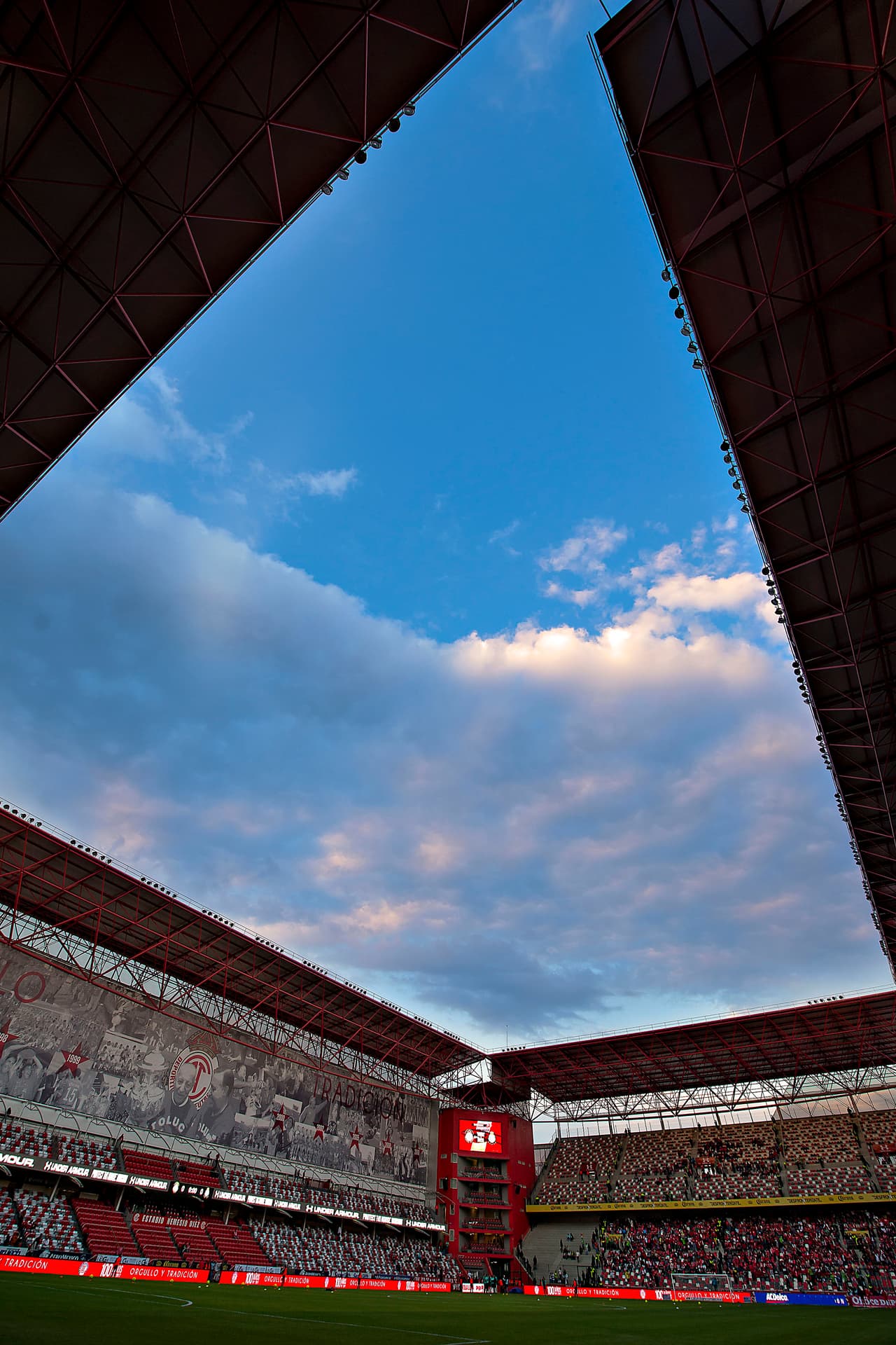 El Estadio Nemesio Diez fue testigo del partido más flojo de los Diablos en condición de local durante el torneo.