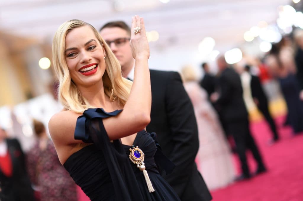 Robbie está produciendo la película bajo su estandarte de producción LuckyChap Entertainment junto con Tom Ackerley de LuckyChap, Robbie Brenner de Mattel y David Heyman.