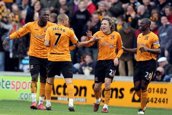 También ganó por 2-0 el Hull al Fulham.