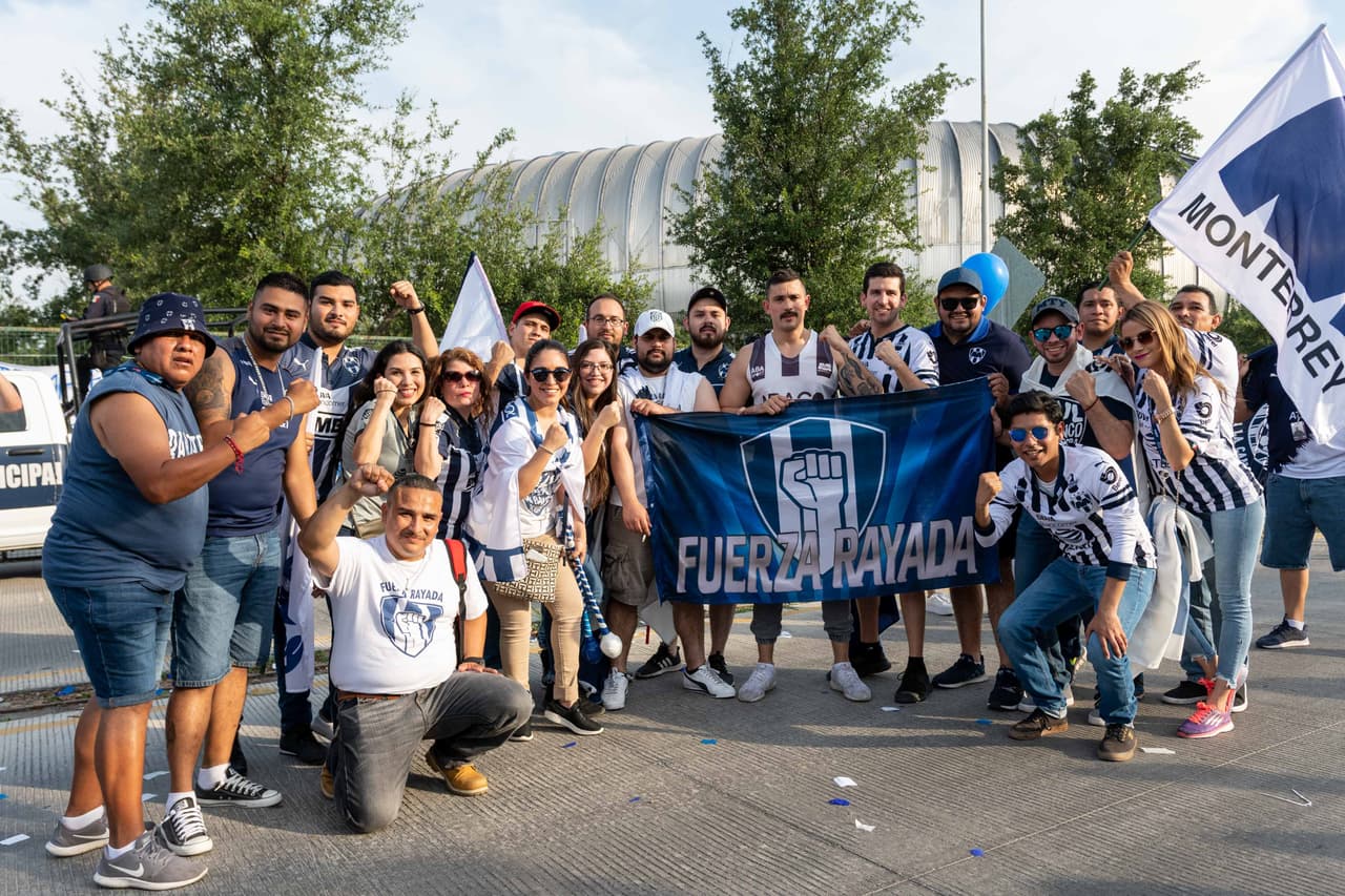 Este fue el ambiente alrededor del Estadio BBVA previo a la Final de la Liga Campeones de la Concacaf entre Monterrey y Tigres.