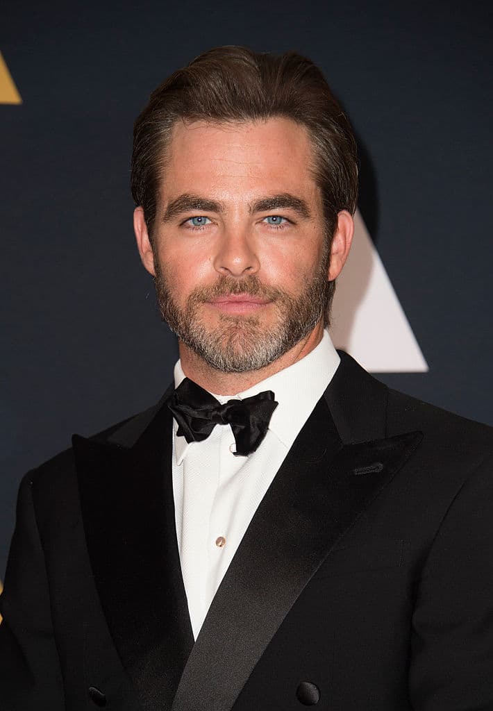 Cuando un espíritu maligno llamado Sombra se propone inundar de miedo los corazones de los niños de todo el mundo, los Guardianes se unen por primera vez para plantarle cara y defender al mundo de su temido enemigo.
<br>