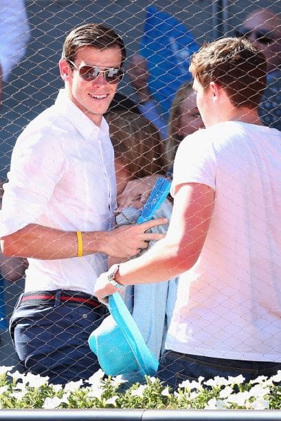 Bale la pasó bien y compartió con amigos y fanáticos.