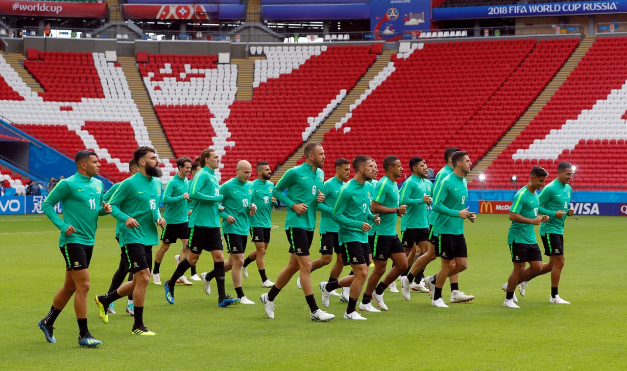 Los Socceroos dieron un buen partido en su presentación ante los franceses pero sucumbieron al caer 2-1. Dejaron una buena imagen y la sensación de que pudieron haber lograro la igualada.