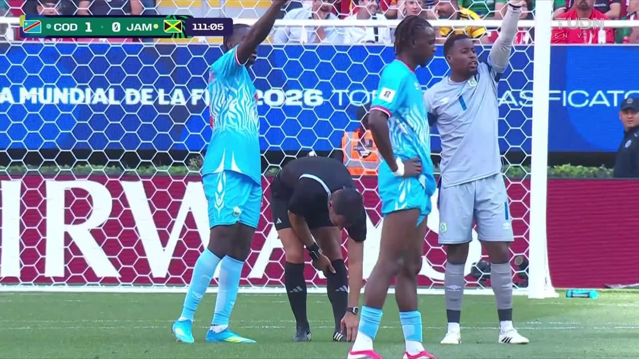 Última hora: Árbitro se lesiona así en el RD Congo vs. Jamaica