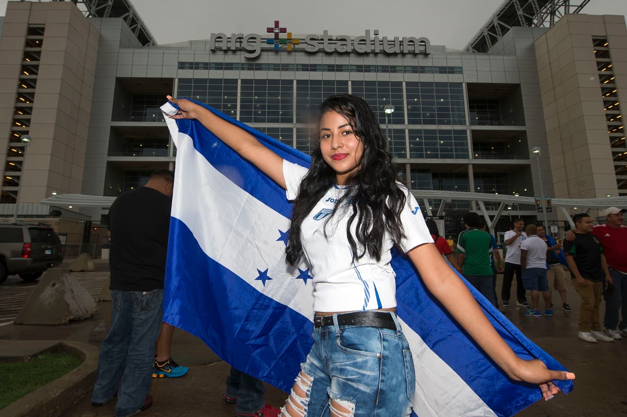 Gran colorido en el México vs. Honduras