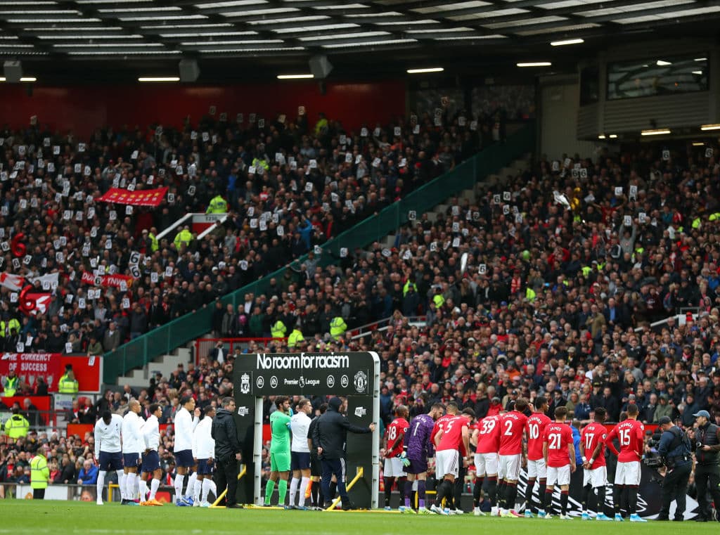 Sólo empató un juego con el Manchester United en la jornada 9, en Old Trafford; Lallana rescató el punto al minuto 85. En la vuelta el triunfo fue para el Liverpool, en Anfield.