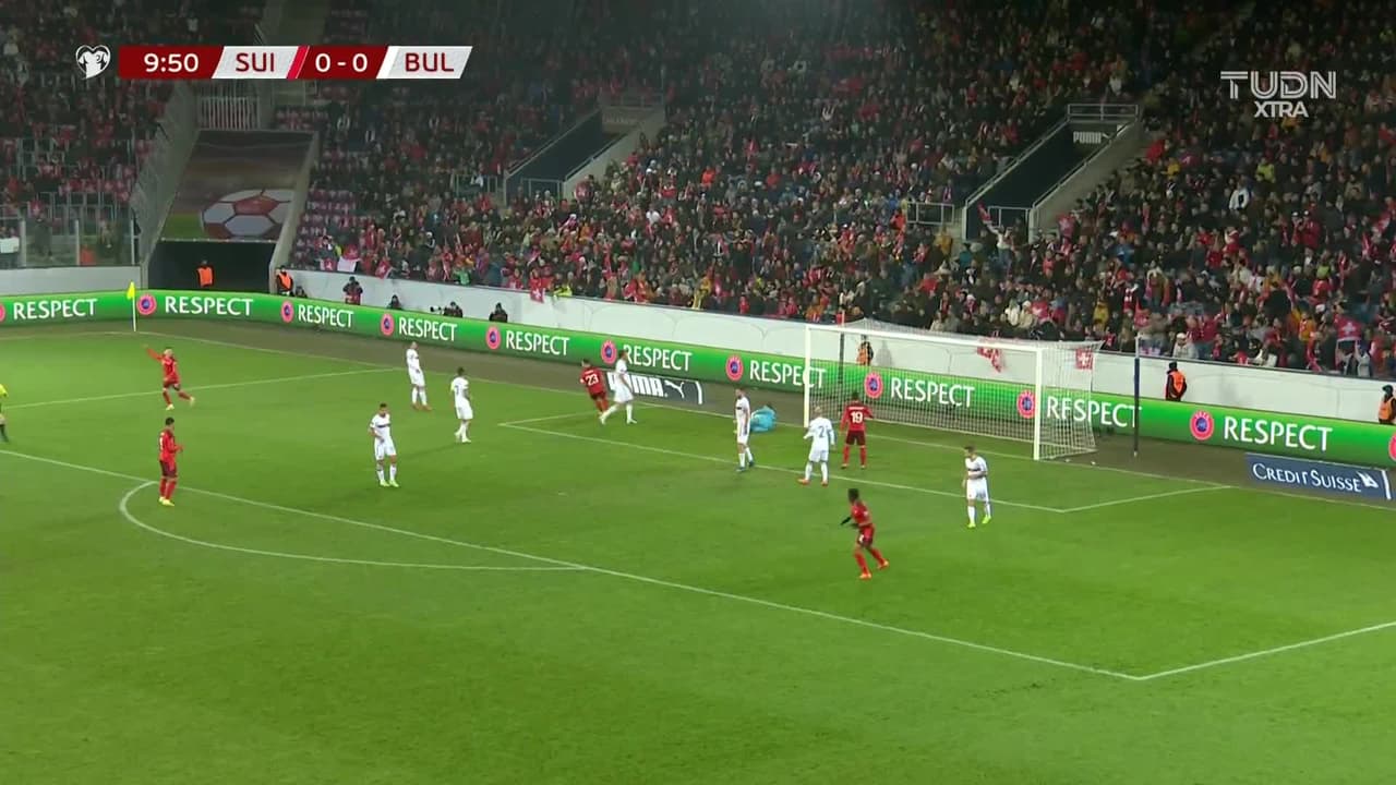 ¡TIRO ATAJADO! disparo por Ruben Vargas.