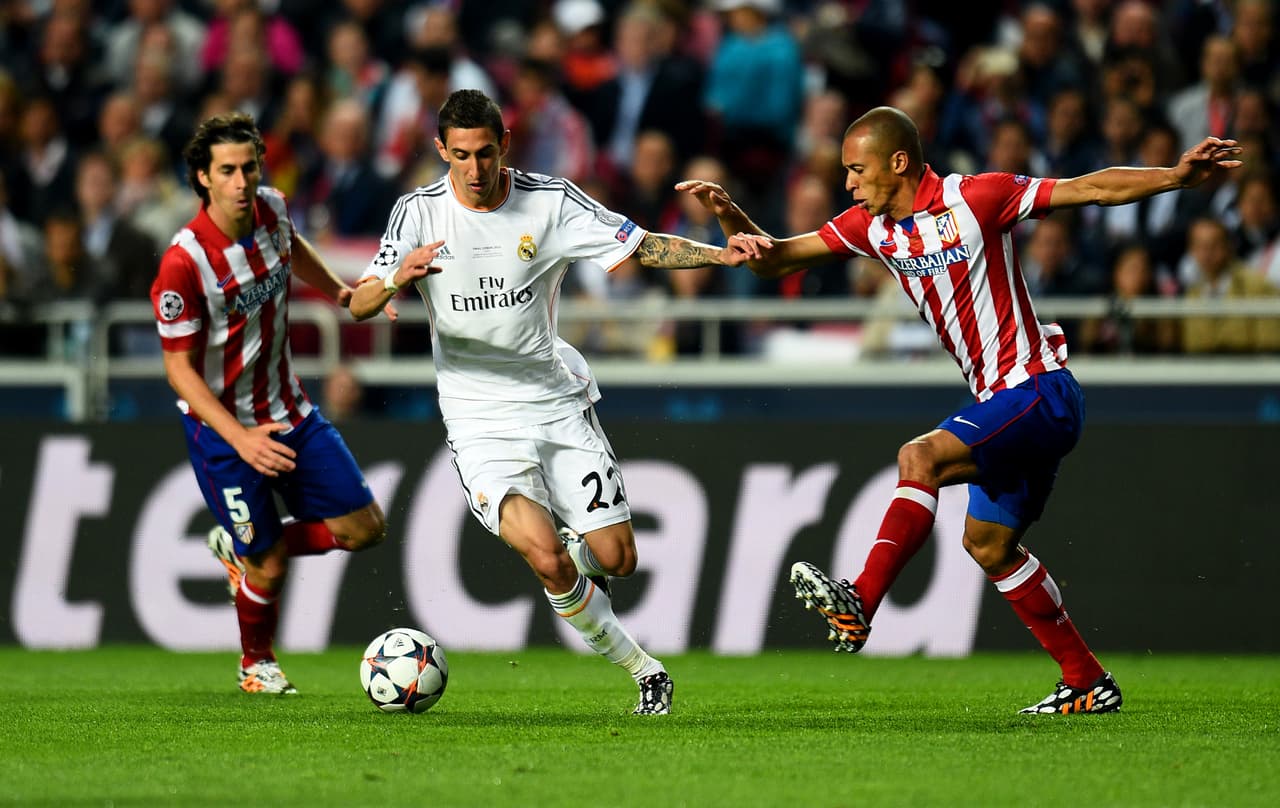 El medio ofensivo del Real Madrid en 2014 era Ángel di María quien vivió una temporada formidable y regaló un último partido inolvidable de blanco ante el Atlético. Esa noche Di María destrozó a los duros defensas colchoneros y fue el artífice de la victoria del Madrid en un desborde por izquierda que culminó en la remontada en tiempos extra. Ahora el 'Fideo' juega en el París Saint-Germain donde ha vuelto a brillar tras su paso por el United.