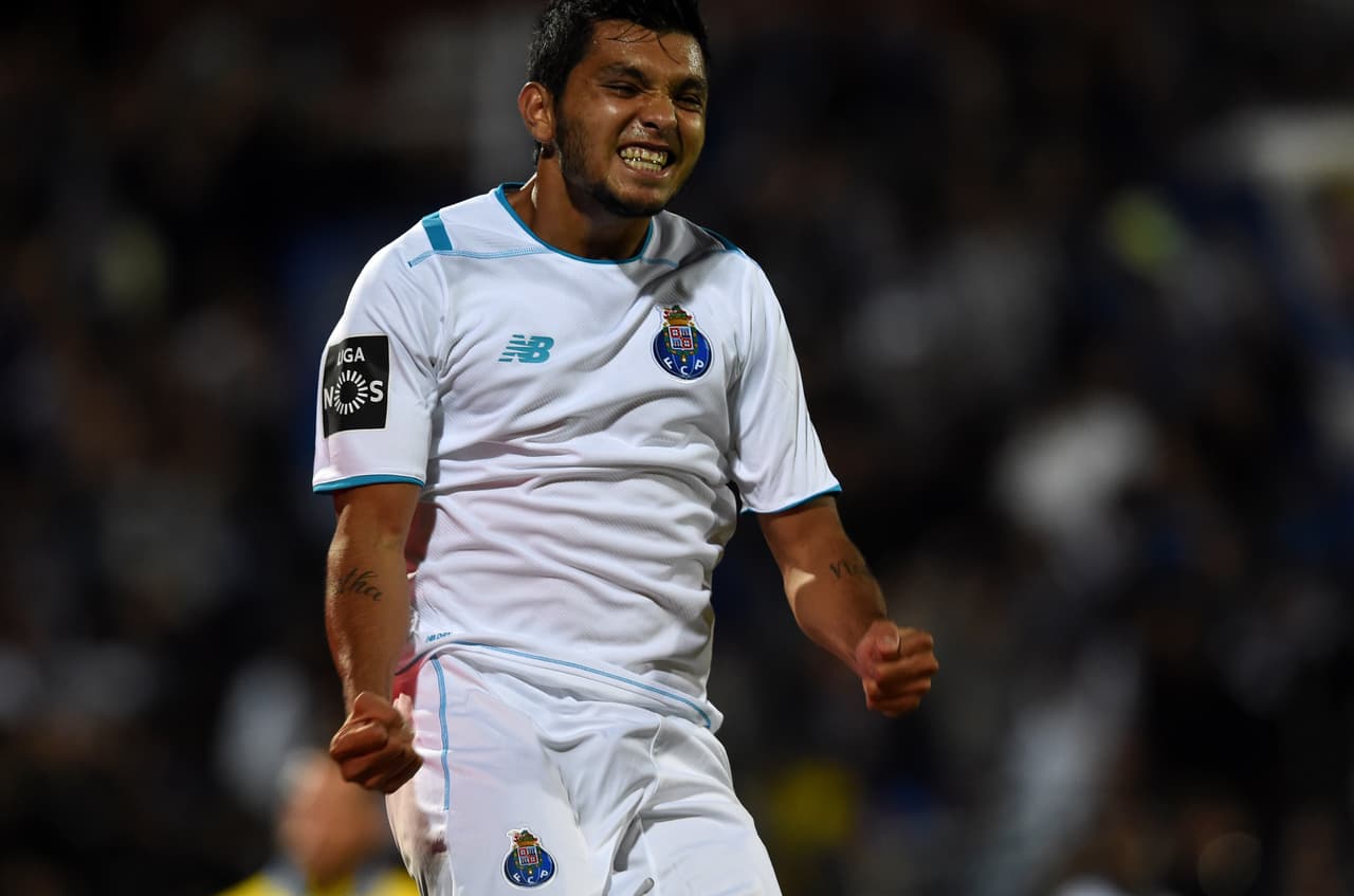 El Manchester City sigue teniendo en la mira al 'Tecatito' Corona tras fichar con Porto