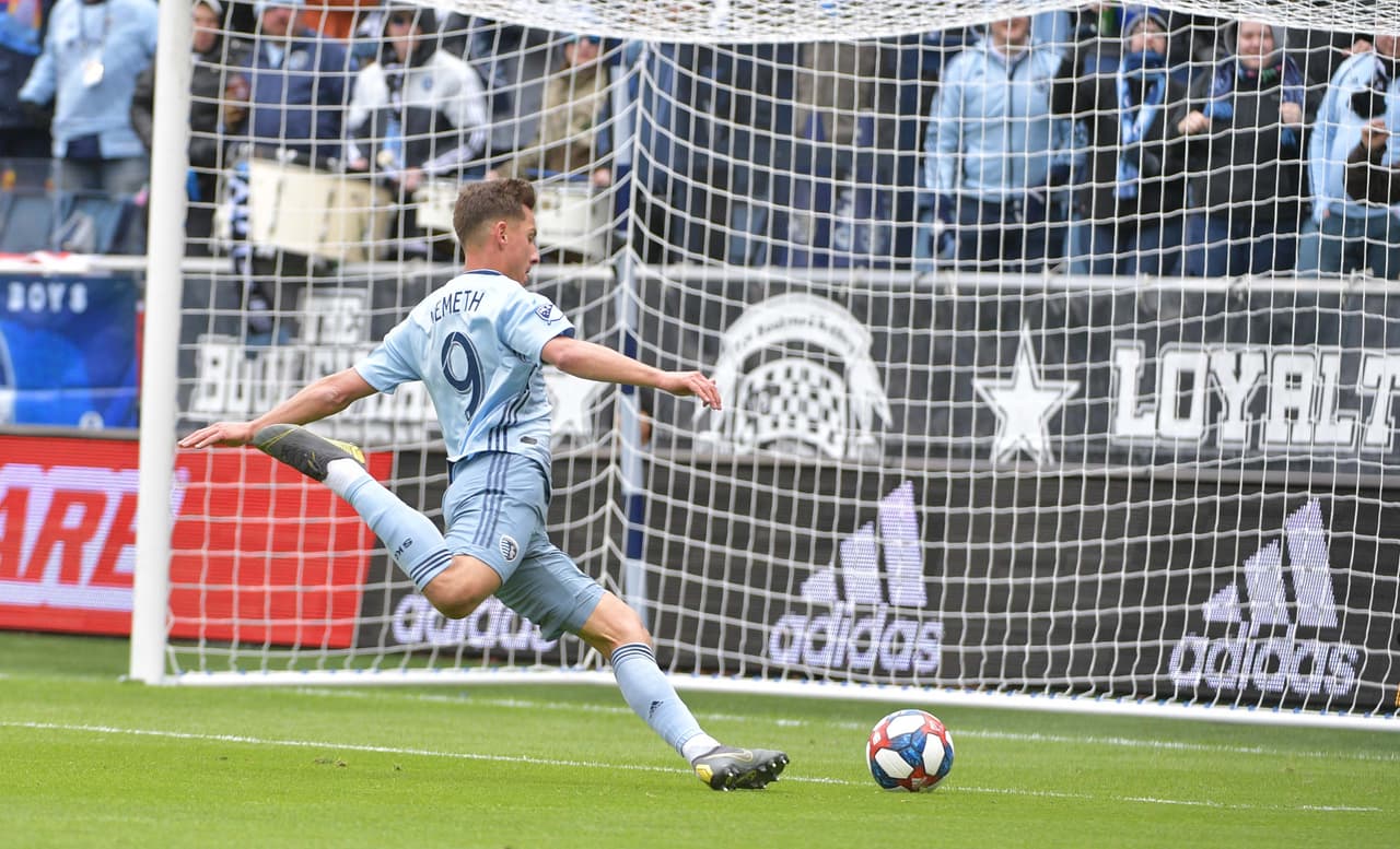 El húngaro Krisztian Nemeth marcó tres goles en el histórico 7-1 de Sporting Kansas City frente a Montréal Impact.