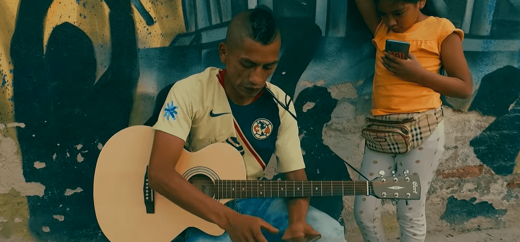 El ‘Perro rabioso’ plasma su amor al América en video musical