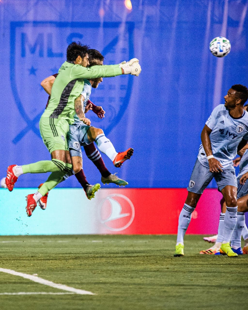 Sporting Kansas City consiguió su primera victoria en Orlando, Florida.