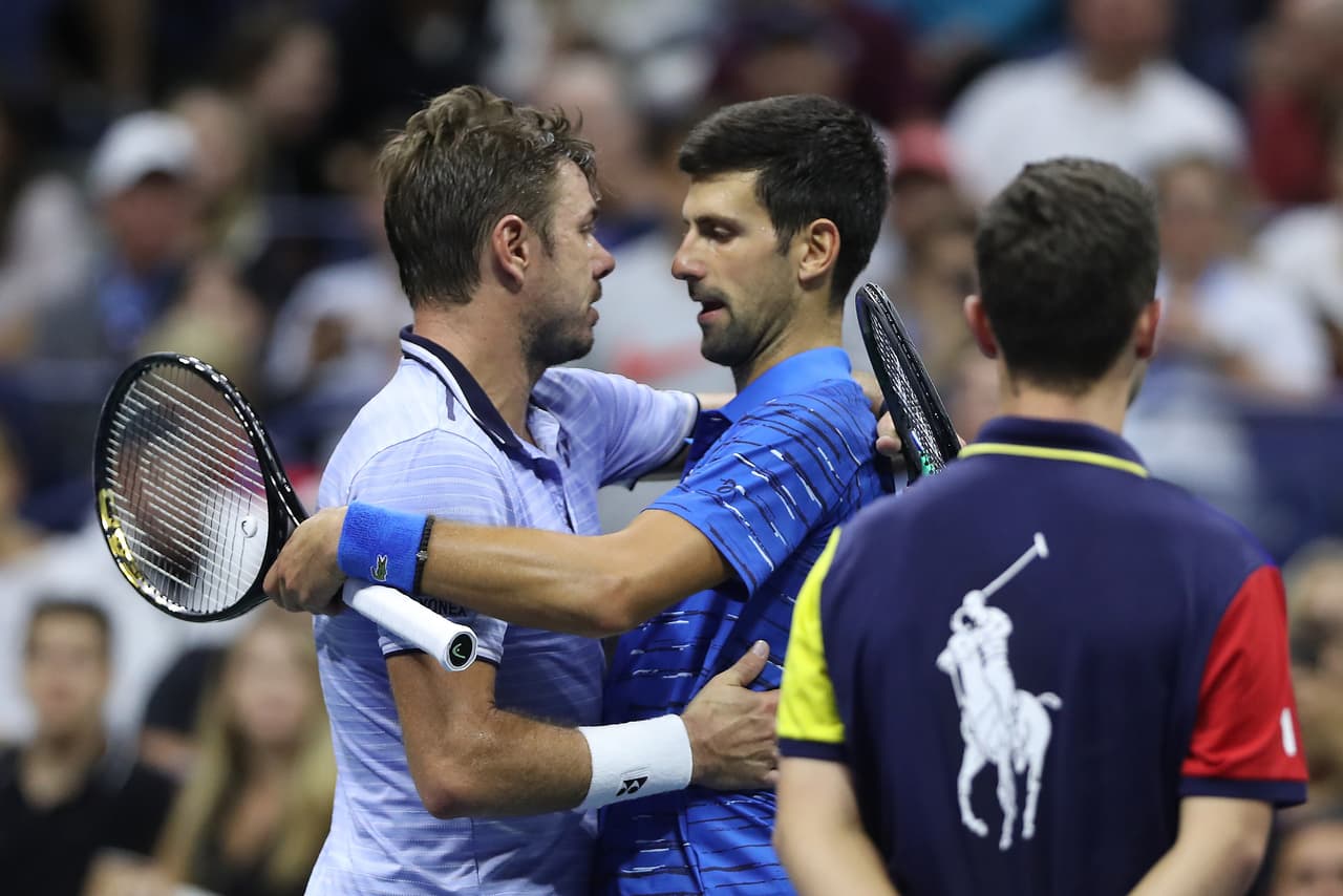 A pesar de la derrota, Novak Djokovic felicitó y reconoció a Stan Wawrinka por acceder a la siguiente fase.