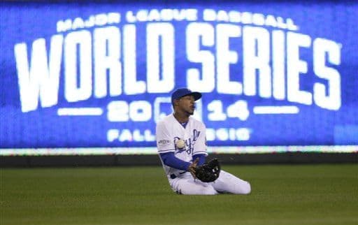 El tercer partido de la serie, que se disputa al mejor de siete, se jugará en el AT&T Park, de San Francisco, el próximo viernes, con el duelo de veteranos, los derechos Tim Hudson, de 39 años, que abrirá por los Gigantes, y Jeremy Gunthrie, de 35, que lo hará con los Reales